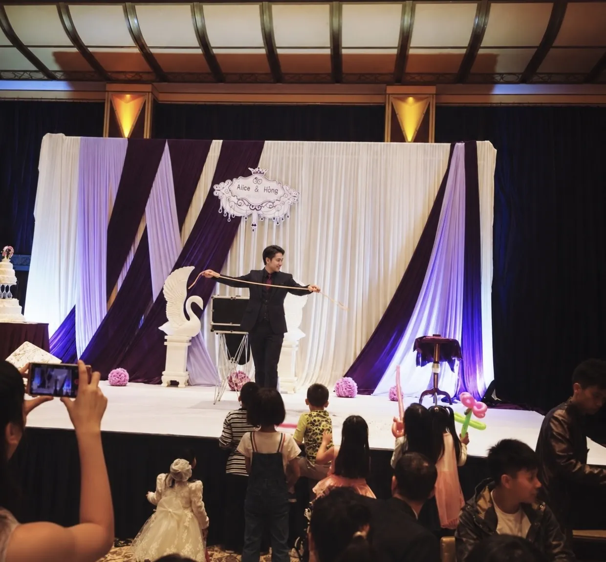 澳門婚宴舞台上的專業魔術表演